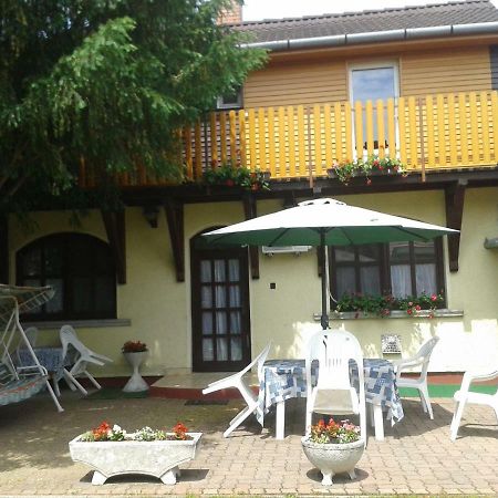 Sarkadi Apartman Hajduszoboszlo Exterior photo